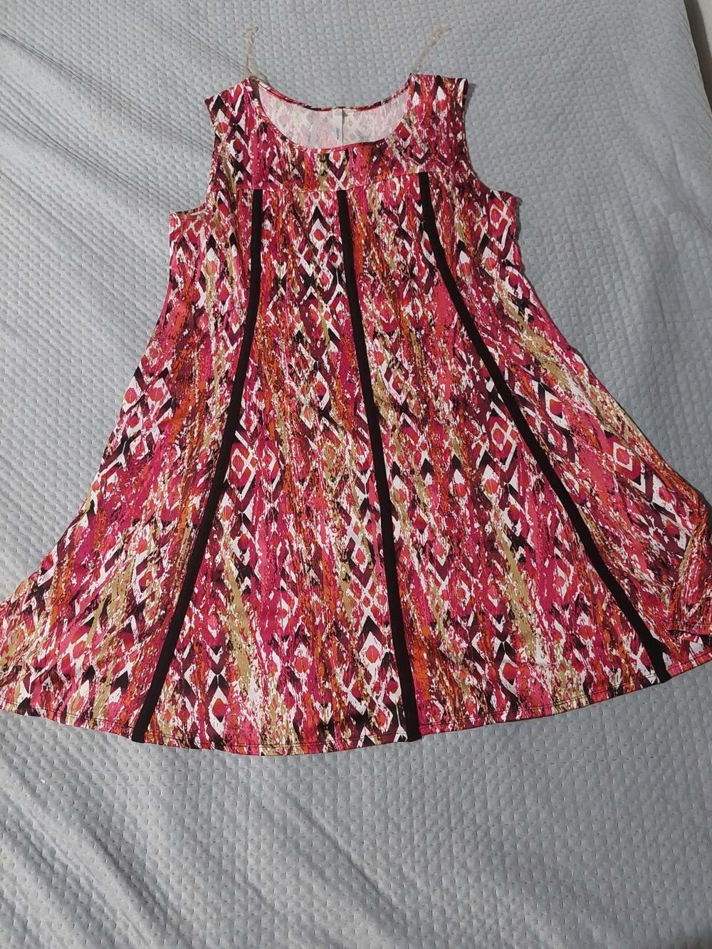 NY Collection  Women's Dress Pink Patterned Sleeveless Tank with Black Trim